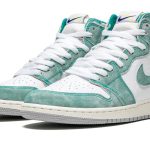 Air Jordan 1 Retro High OG "Turbo Green"