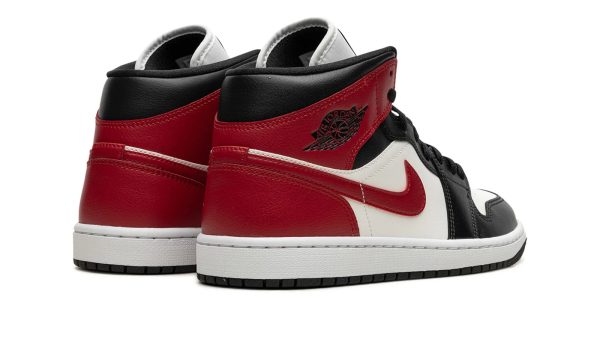 AIR JORDAN 1 MID WMNS "Black Toe" - Image 4