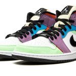 Air Jordan 1 Mid SE WMNS "Lightbulb"