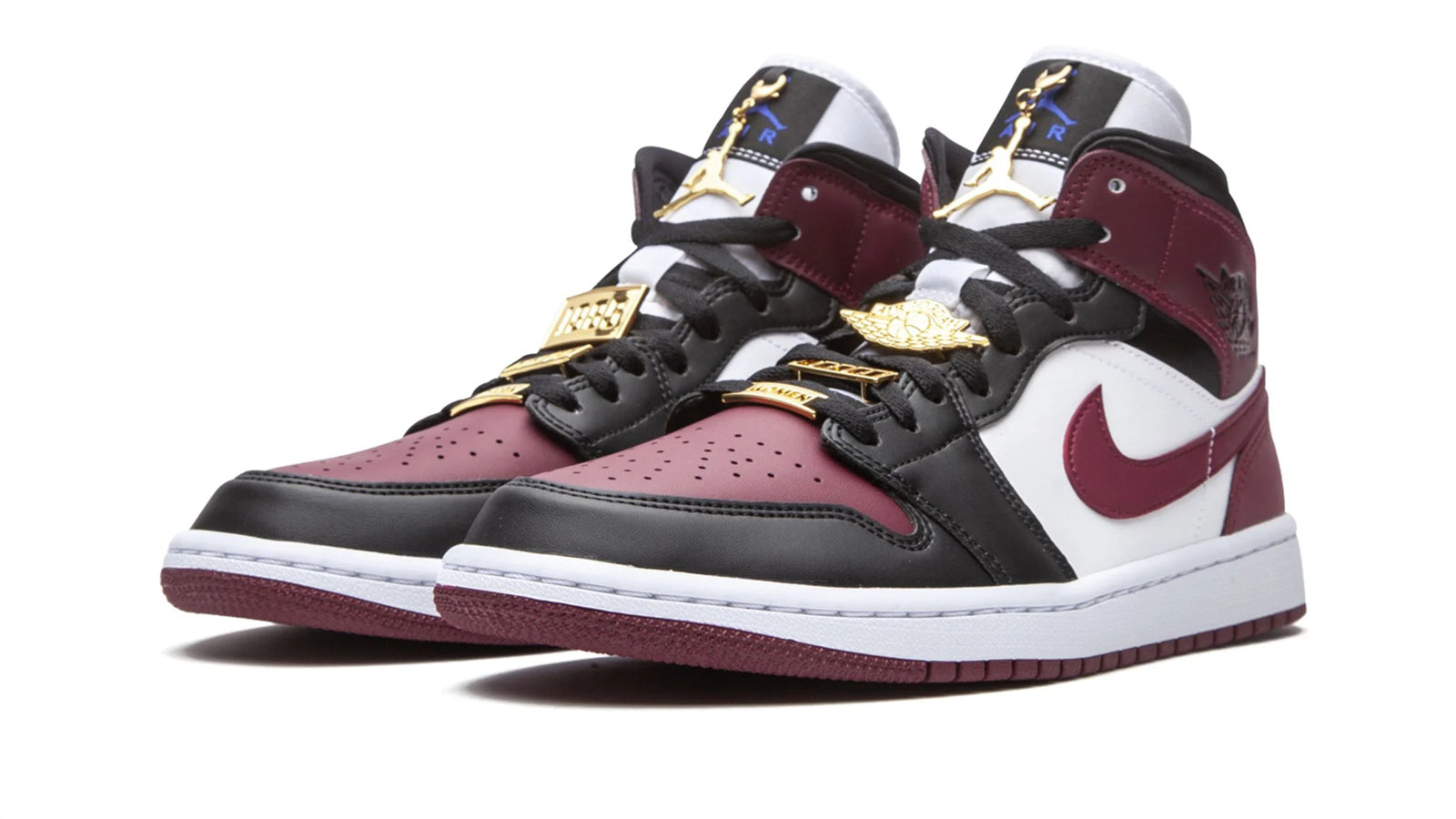 1_1_64acbfc1-44e4-412b-b19c-280ffa2c489f-1.jpg AIR JORDAN 1 MID SE WMNS "Gold Pendants" - Image 1