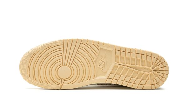 Air Jordan 1 Retro High OG "Vibrations Of Naija" - Image 5