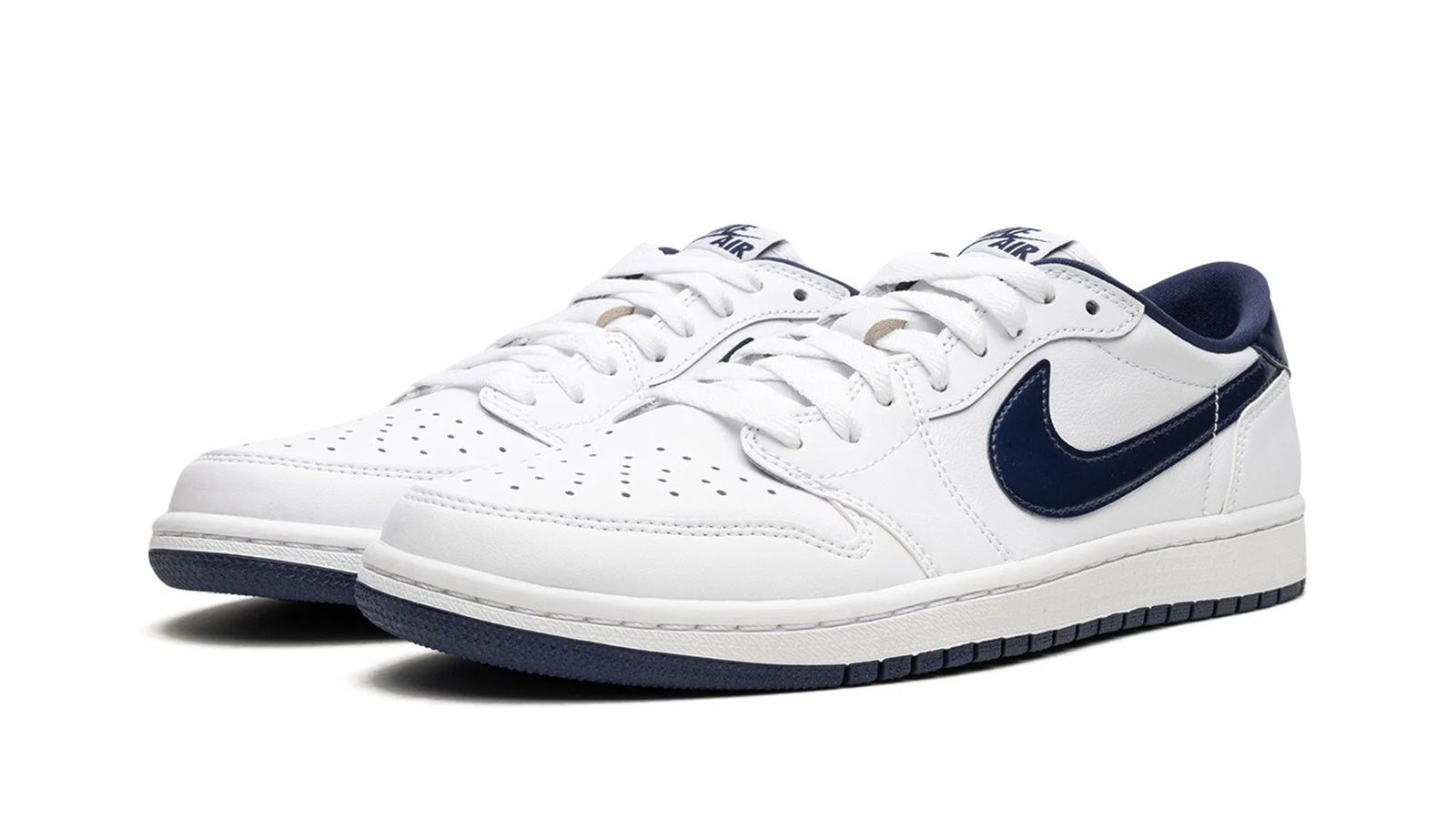 1_30_0f2588d6-aefc-470a-8032-8bc4236cc482-1.jpg Air Jordan 1 Retro Low OG "Midnight Navy" - Image 1