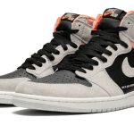 Air Jordan 1 Retro High OG "Neutral Grey/Hyper Crimson"