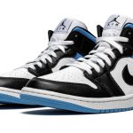 AIR JORDAN 1 MID WMNS "Black / White / University Blue"