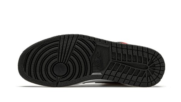 Air Jordan 1 Retro High OG "Light Smoke Grey" - Image 5