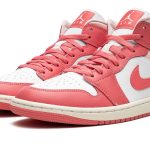 AIR JORDAN 1 MID WMNS "Strawberries And Cream"